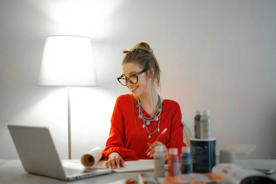 The Smart Guide to Selling Digital Products Online That Actually Convert